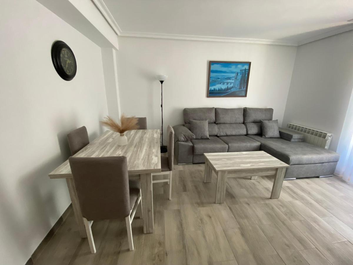 Apartment Tres Columnas *